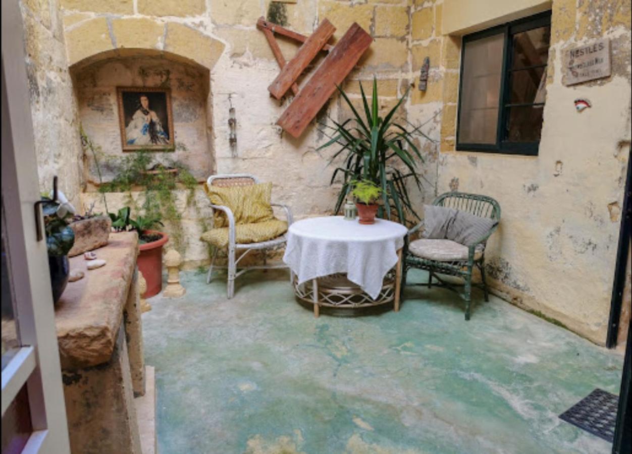 Peaceful Farmhouse Stay With Cozy Yard Għarb Zewnętrze zdjęcie