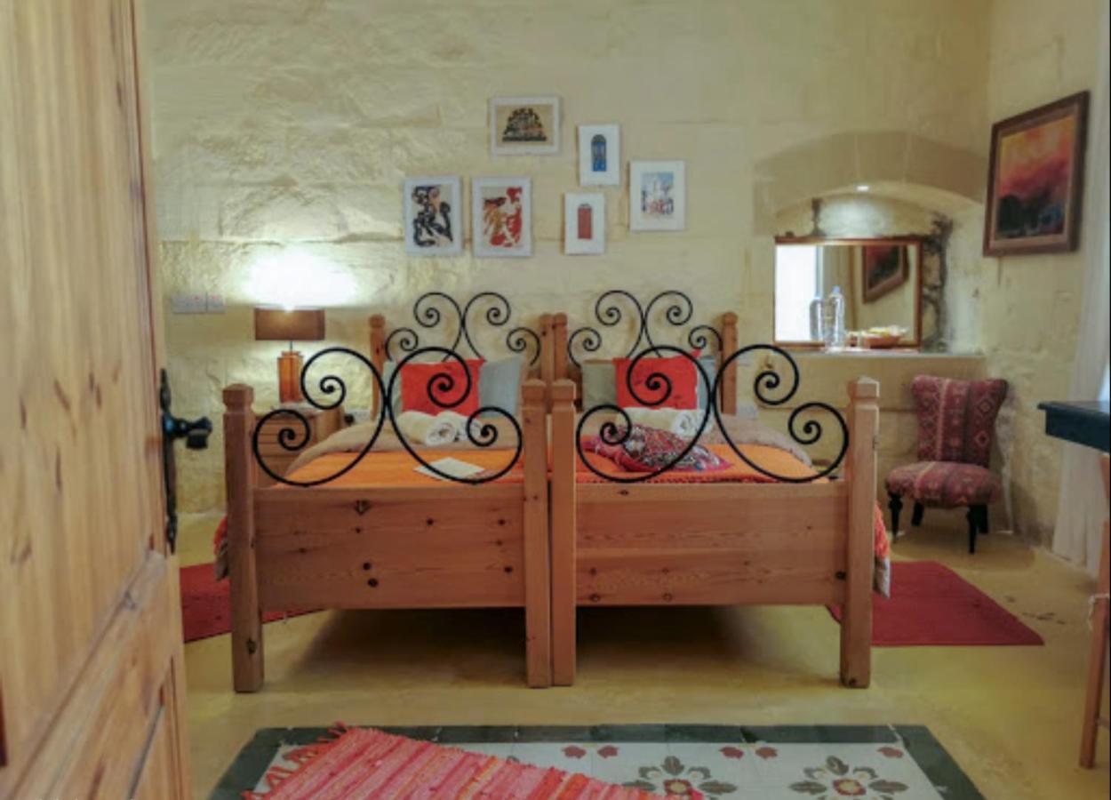 Peaceful Farmhouse Stay With Cozy Yard Għarb Zewnętrze zdjęcie